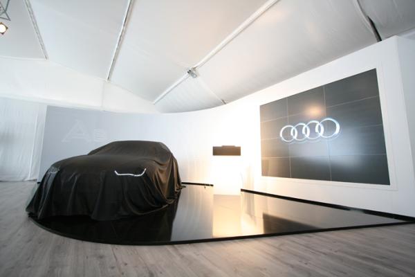 Audi A6 7 серии: плечом к плечу с «одноклассниками»